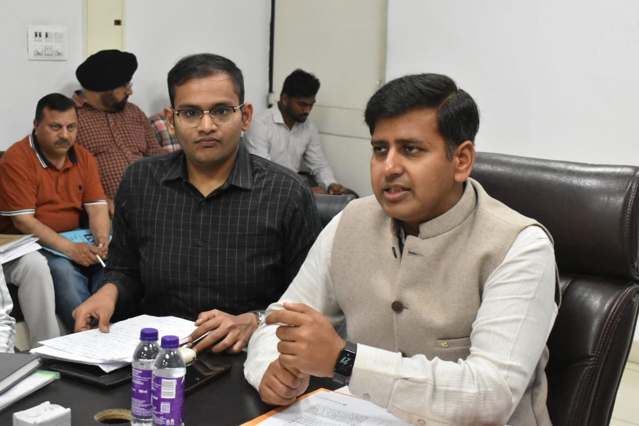 ਡਿਪਟੀ ਕਮਿਸ਼ਨਰ ਨੇ ਸੰਭਾਵੀ ਹੜ੍ਹਾਂ ਦੀ ਰੋਕਥਾਮ ਲਈ ਕੀਤੇ ਜਾ ਰਹੇ ਅਗੇਤੇ ਪ੍ਰਬੰਧਾਂ ਦਾ ਲਿਆ ਜਾਇਜ਼ਾ