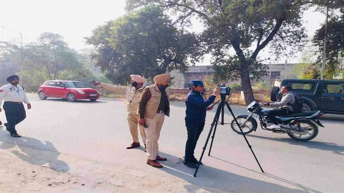 ਬਠਿੰਡਾ ਵਿੱਚ ਵੱਡੀਆਂ ਪਾਬੰਦੀਆਂ ਲਾਗੂ, ਟ੍ਰੈਫਿਕ ਕੰਟਰੋਲ ਲਈ ਜ਼ਿਲ੍ਹਾ ਮੈਜਿਸਟ੍ਰੇਟ ਦੇ ਸਖ਼ਤ ਹੁਕਮ